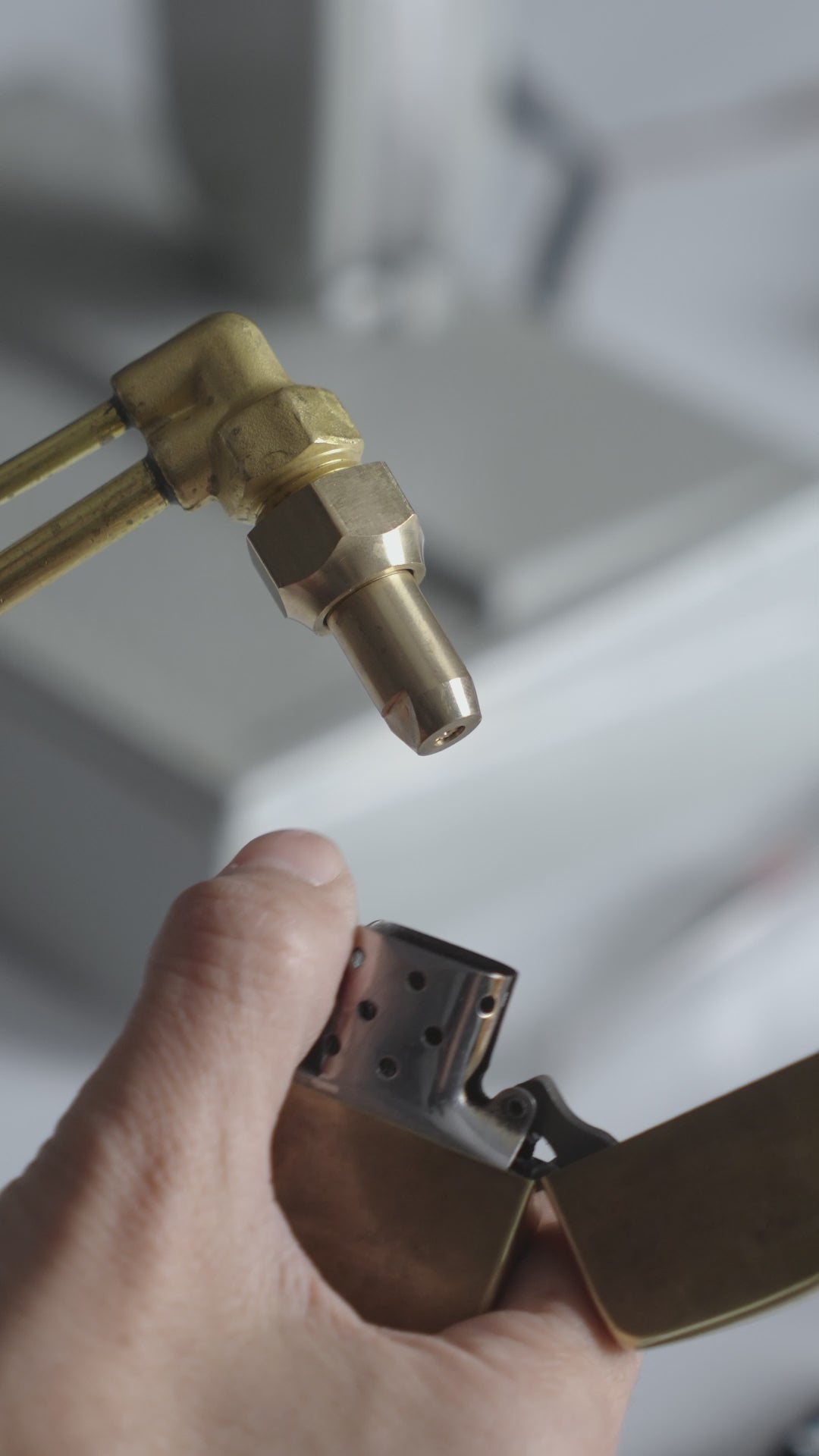 Load video: Peacock Divine Craft Hand-Made Micro-Engraved Ultra-Thin Tourbillon Watch